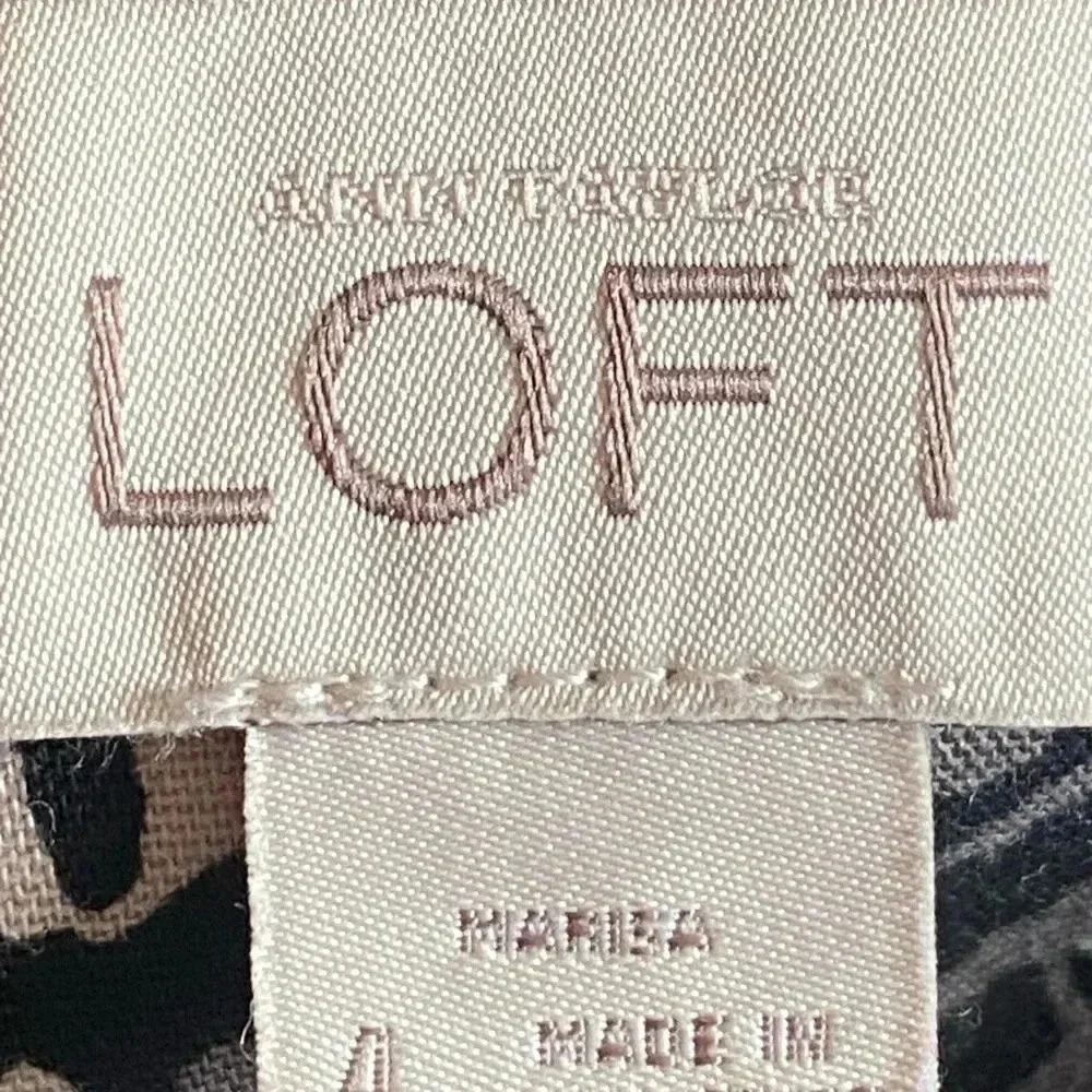 Loft Zip Front Pants Size 4 🥰 - Picture 4 of 10